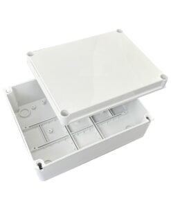Caja estanca universal para placas de control de puertas.